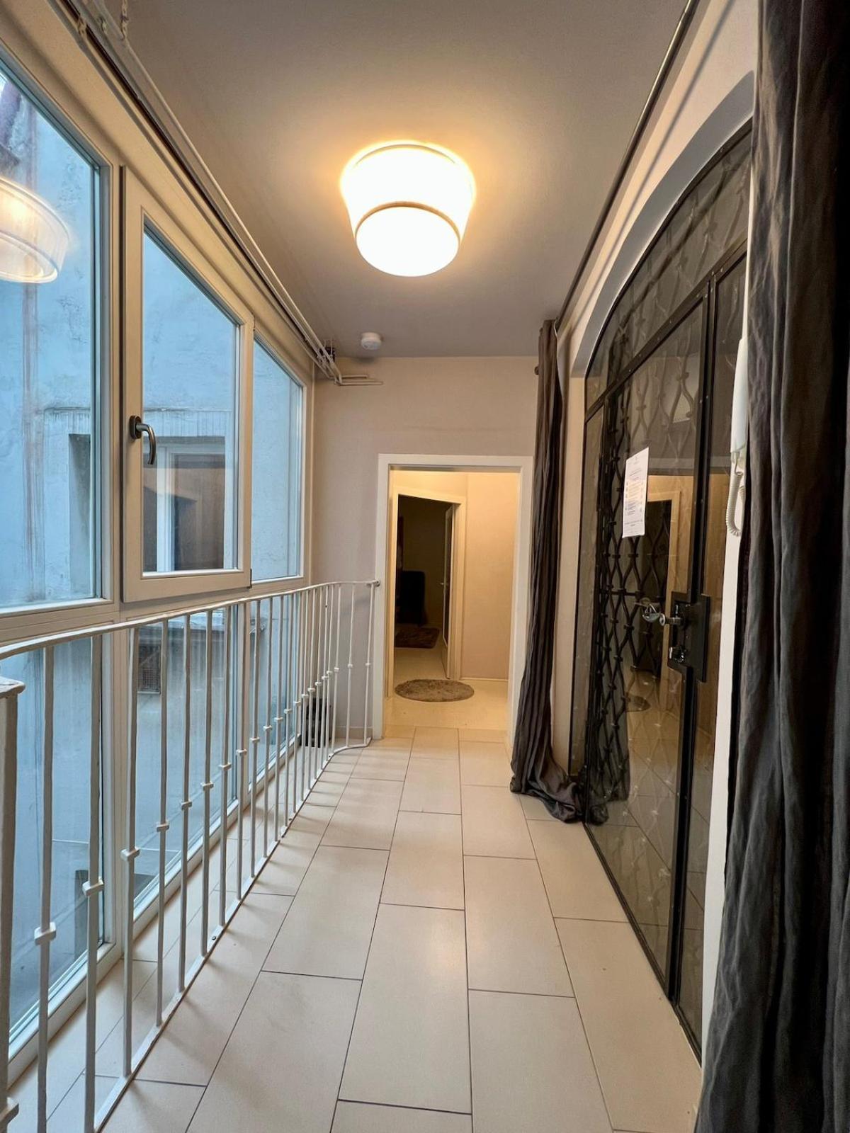 Stylish 4th-floor In